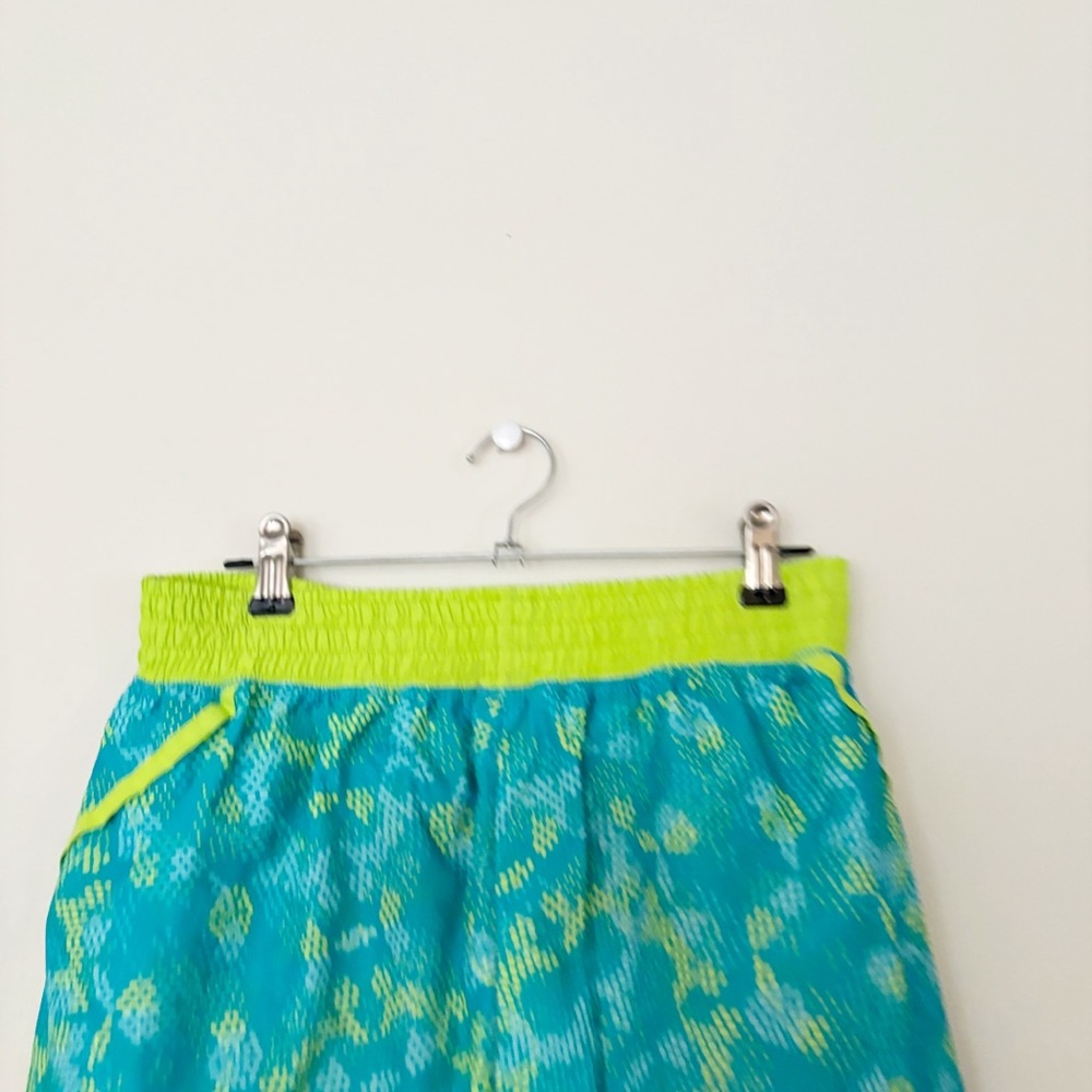 Champion Duo Dry Athletic Running Shorts Womens Sz Medium Activewear Gym Workout - Picture 4 of 7